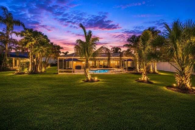 650 Se Hidden River Drive, Port St. Lucie