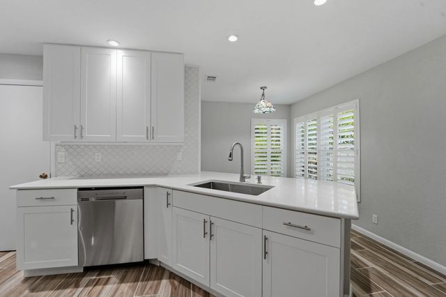 4 of 36 - 127 Ocean Dunes Circle, Jupiter, FL