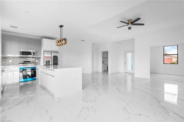 5 of 40 - 1806 Ne 21st Place, Cape Coral, FL