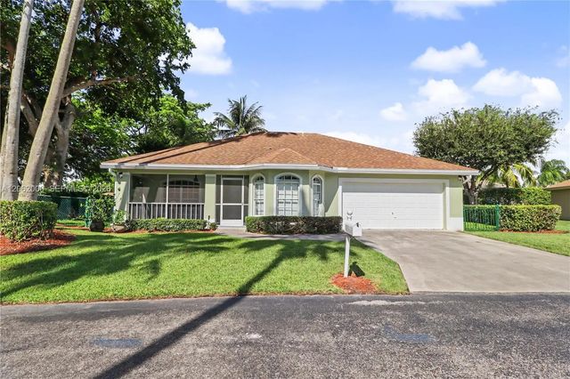 572 Se 18th Drive, Homestead