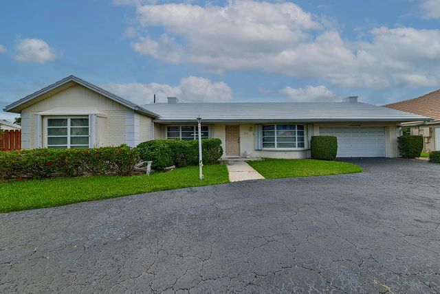 3 of 32 - 4141 Ne 23rd Avenue, Lighthouse Point, FL