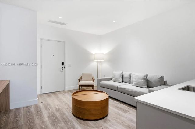 3 of 36 - 229 Sw 9th Street #405, Miami, FL