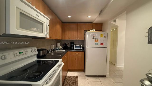 4 of 14 - 9081 Sunrise Lakes Boulevard #105, Sunrise, FL