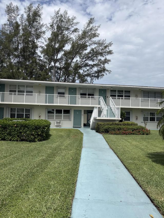 240 Horizons W #208, Boynton Beach