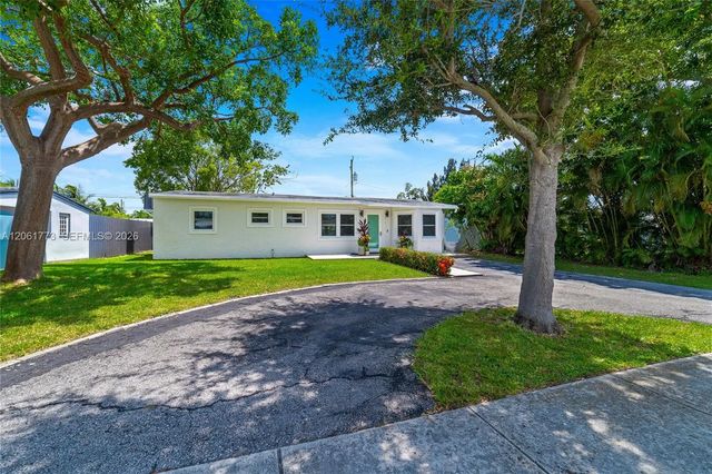 320 Ne 59th Court, Oakland Park