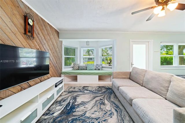 5 of 34 - 320 Ne 59th Court, Oakland Park, FL