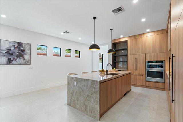 4 of 29 - 1133 Ne 12th Avenue, Fort Lauderdale, FL