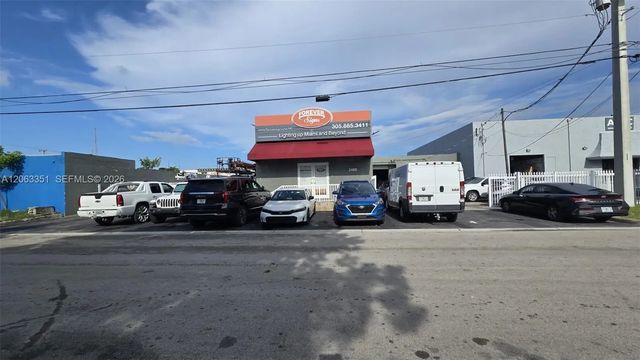 2400 W 3rd Court, Hialeah