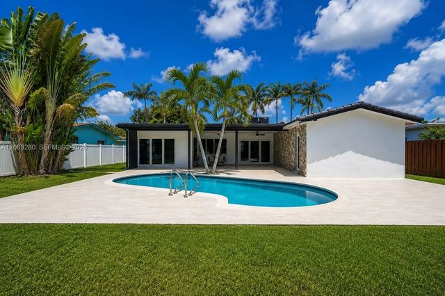 4 of 46 - 5424 Garfield Street, Hollywood, FL