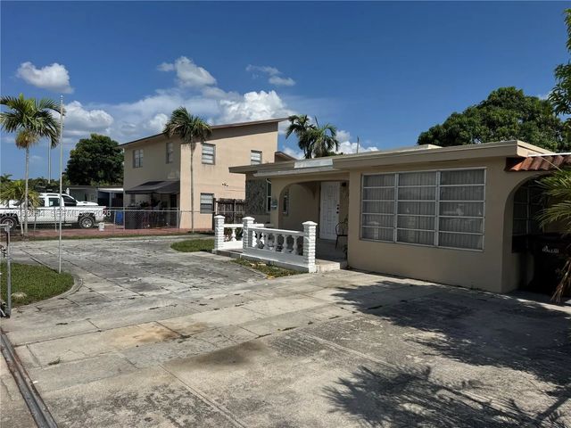 5 of 32 - 562 E 44th Street, Hialeah, FL