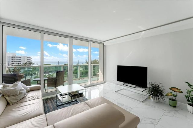 2 of 29 - 100 Bayview Drive #709, Sunny Isles Beach, FL