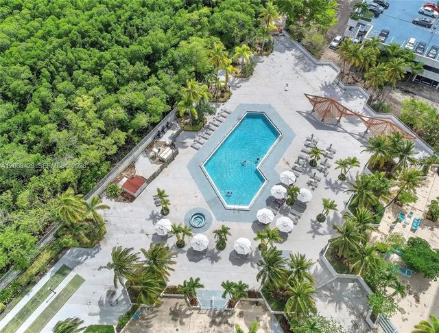 5 of 29 - 100 Bayview Drive #709, Sunny Isles Beach, FL