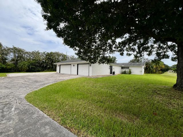 1290 Sw Fletcher Lane, Port St. Lucie