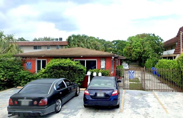 3 of 10 - 2513 Lincoln Street, Hollywood, FL