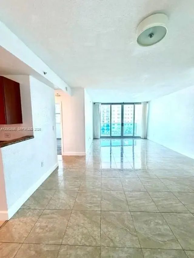 2 of 20 - 7501 E Treasure Drive #5h, North Bay Village, FL