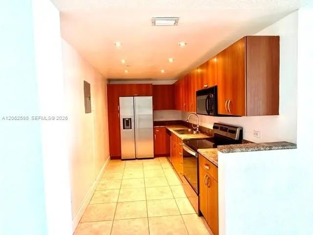 3 of 20 - 7501 E Treasure Drive #5h, North Bay Village, FL