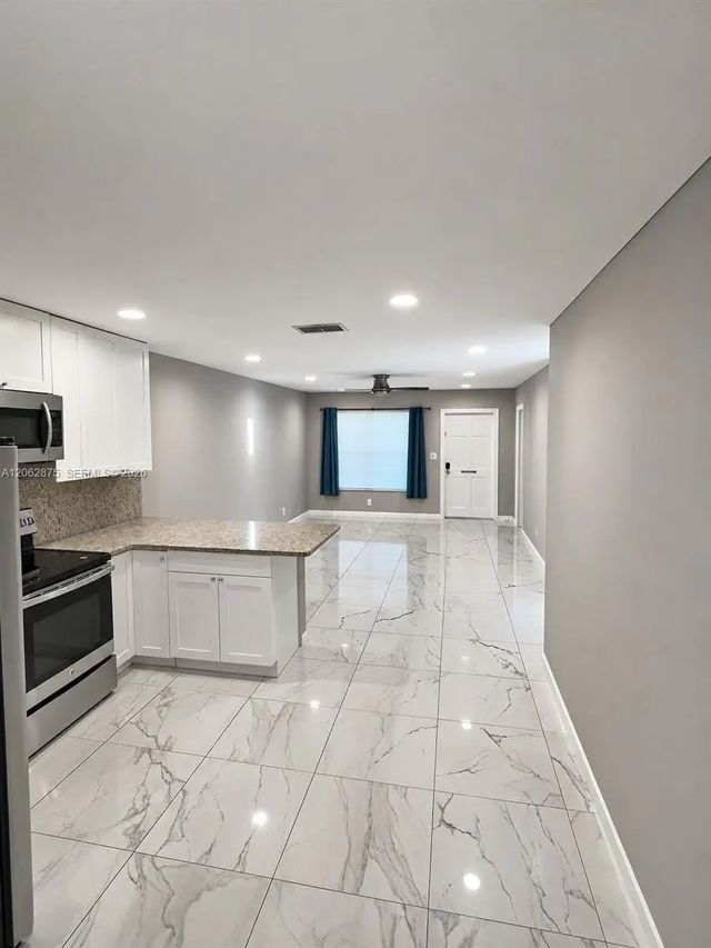 2 of 55 - 7761 Nw 42nd Place, Coral Springs, FL