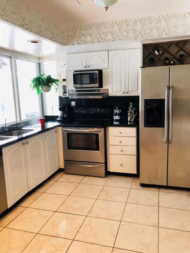 3 of 9 - 2160 Nw 82nd Terrace, Sunrise, FL