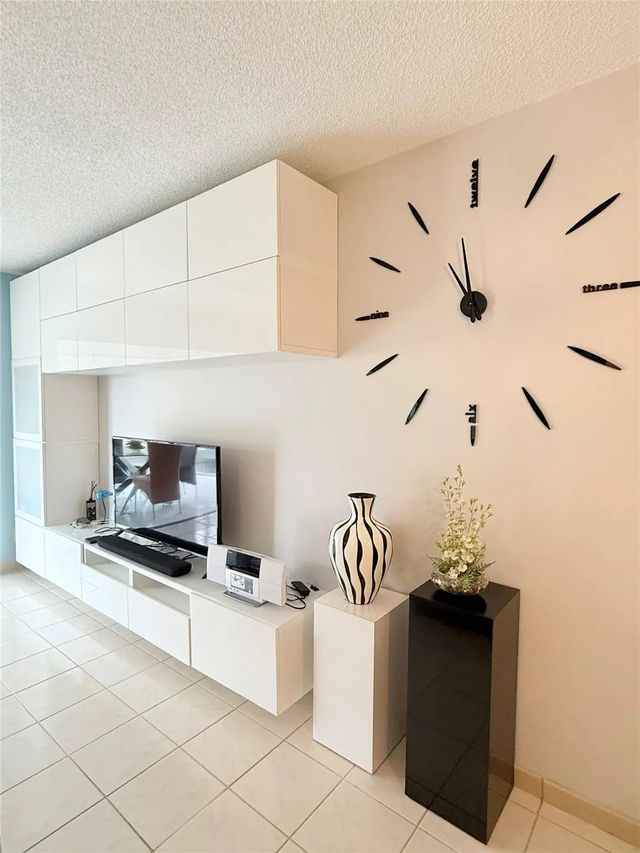 4 of 50 - 5171 W Oakland Park Boulevard #312, Lauderdale Lakes, FL