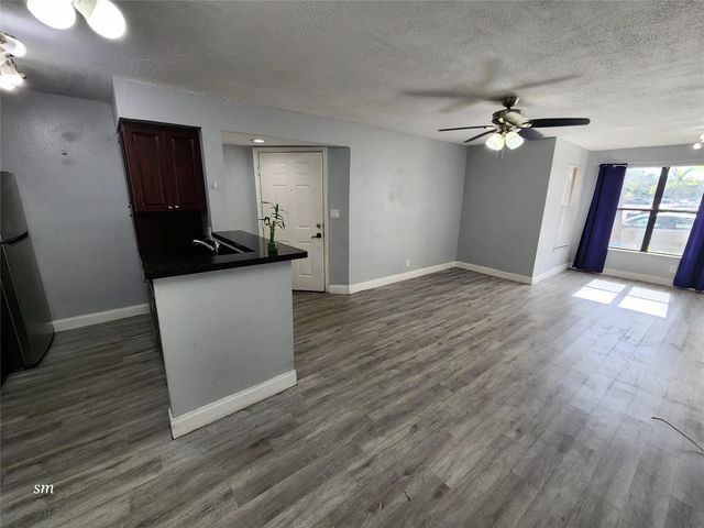 2736 S University Drive #1101, Davie