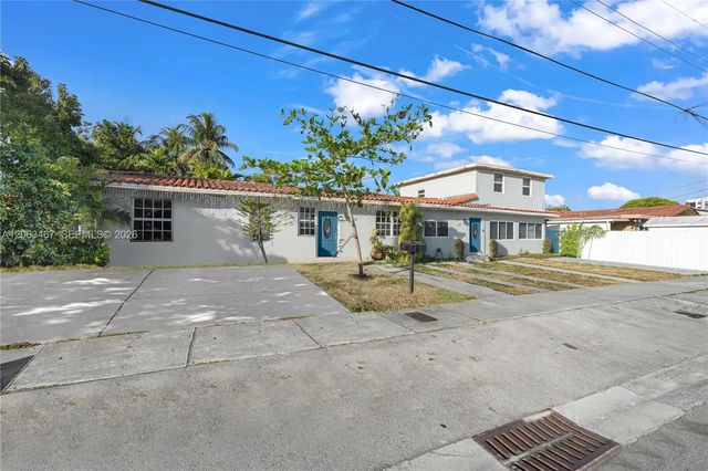 3 of 45 - 11021 Sw 4th Street, Sweetwater, FL