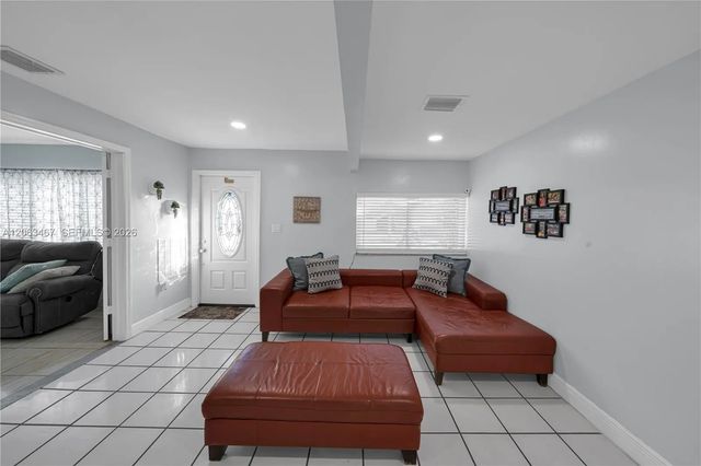 5 of 45 - 11021 Sw 4th Street, Sweetwater, FL