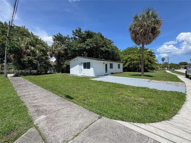 3 of 18 - 3311 Nw 9th Street, Lauderhill, FL