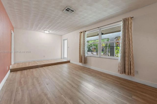 3 of 28 - 8331 Sw 156th Street, Palmetto Bay, FL