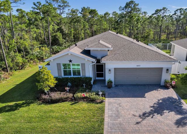 2 of 40 - 6651 Se Park Trace Drive, Stuart, FL