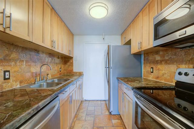 3 of 14 - 2350 Ne 135th Street #1503, North Miami, FL