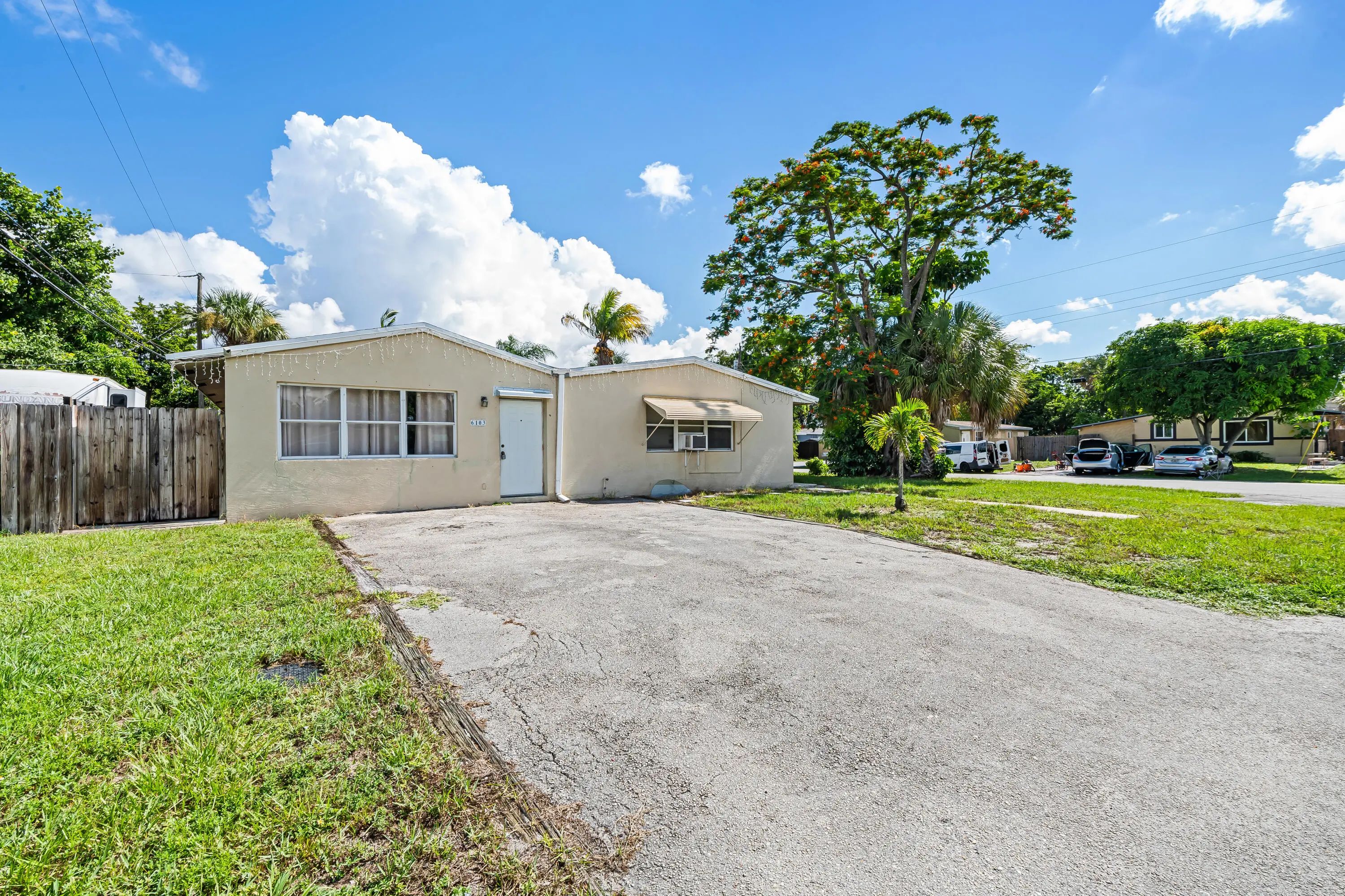 6103 Sw 2nd Street, Margate