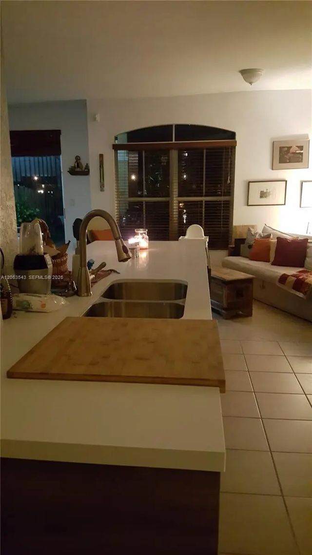 3 of 22 - 15375 Sw 9th Way, Miami, FL