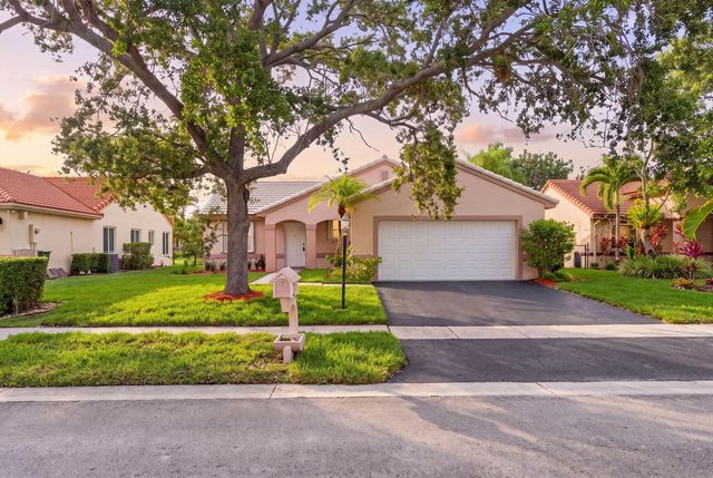18871 Nw 2nd Street, Pembroke Pines