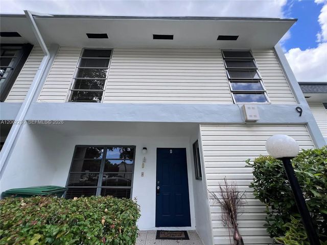 2750 N 34th Avenue #9d, Hollywood