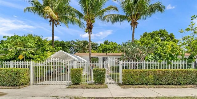 2001 Nw 51st Street, Miami
