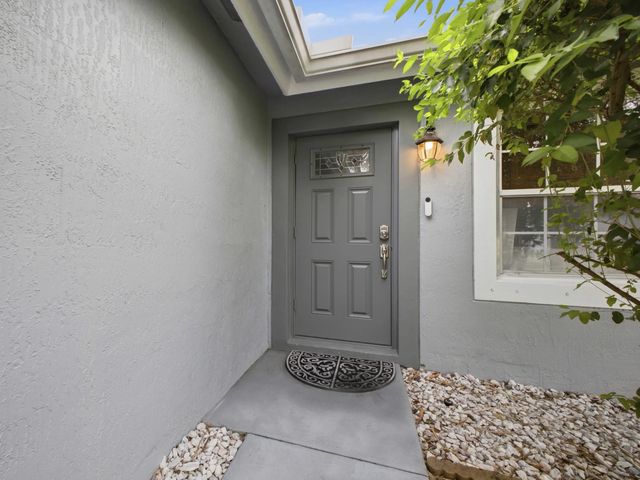 3 of 32 - 5418 Club Circle, Haverhill, FL