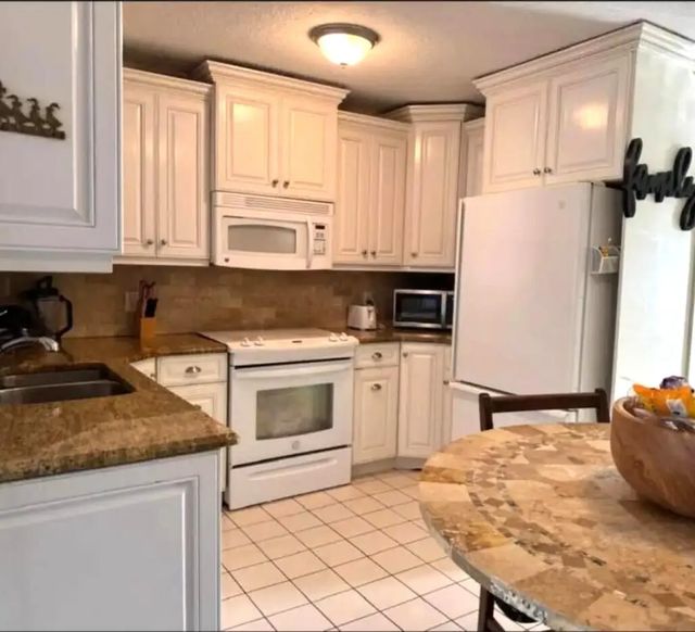 5 of 18 - 1813 Se Balleto Street, Port St. Lucie, FL
