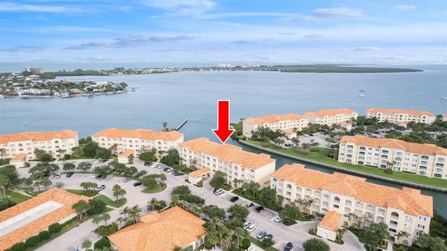 2 of 34 - 5 Harbour Isle Drive E #103 Garage Option, Fort Pierce, FL