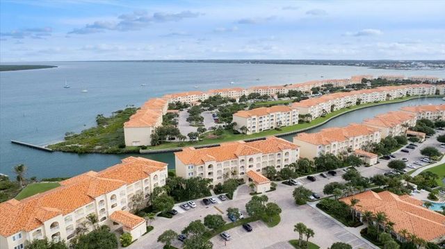 5 of 34 - 5 Harbour Isle Drive E #103 Garage Option, Fort Pierce, FL