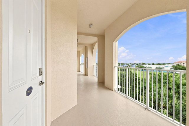 2 of 39 - 34 Harbour Isle Drive W #ph05, Fort Pierce, FL