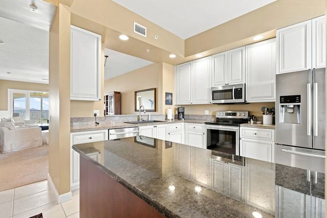 4 of 39 - 34 Harbour Isle Drive W #ph05, Fort Pierce, FL