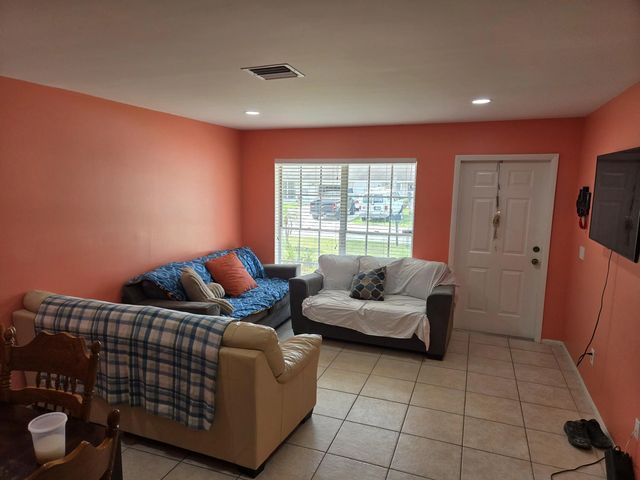 4 of 21 - 276 Se Norfolk Boulevard, Stuart, FL