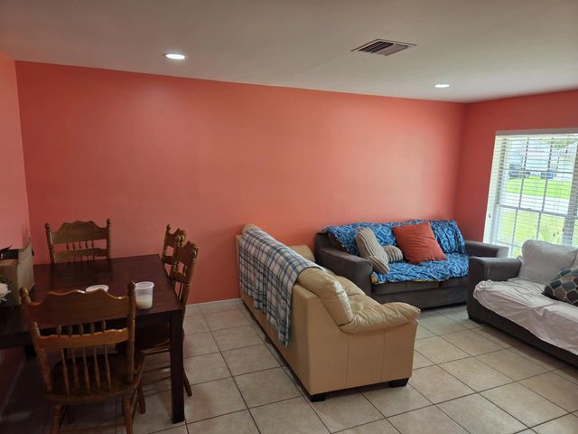 5 of 21 - 276 Se Norfolk Boulevard, Stuart, FL