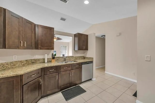 5 of 12 - 2537 Sw Deckard Street, Port St. Lucie, FL