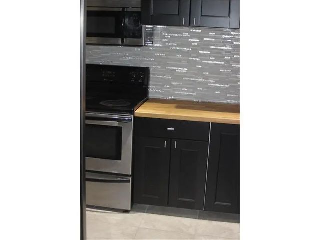 4 of 8 - 9480 Poinciana Place #310, Davie, FL