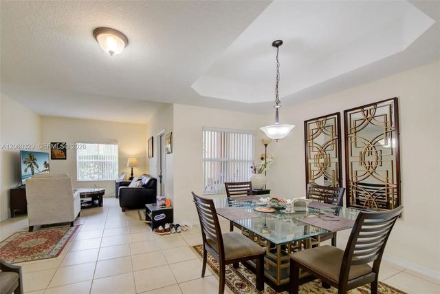 3 of 44 - 806 Sw 143rd Terrace, Pembroke Pines, FL