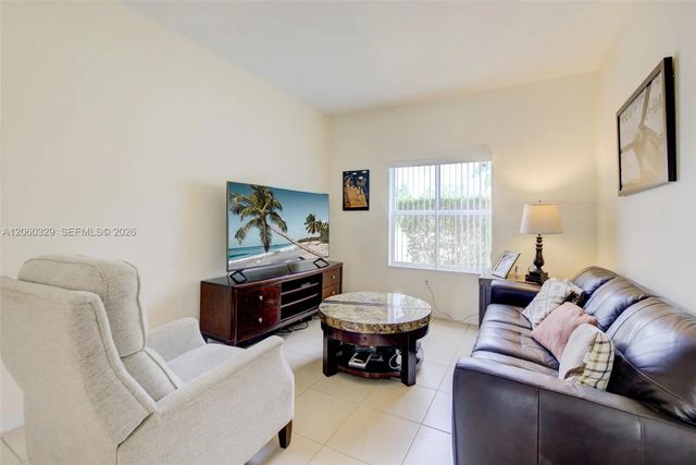 4 of 44 - 806 Sw 143rd Terrace, Pembroke Pines, FL