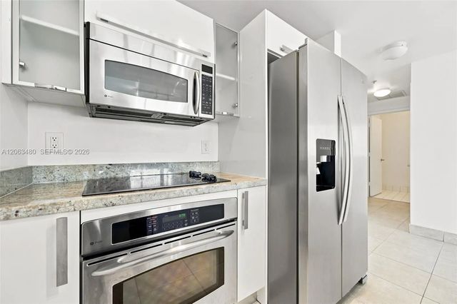 4 of 36 - 601 Ne 36th Street #2308, Miami, FL