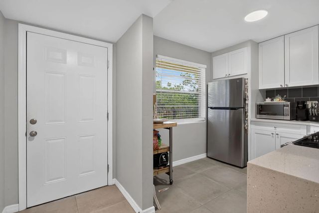 2 of 28 - 3301 Nw 47th Terrace #308, Lauderdale Lakes, FL