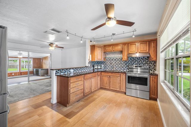 4 of 30 - 5709 Se Indigo Avenue, Stuart, FL